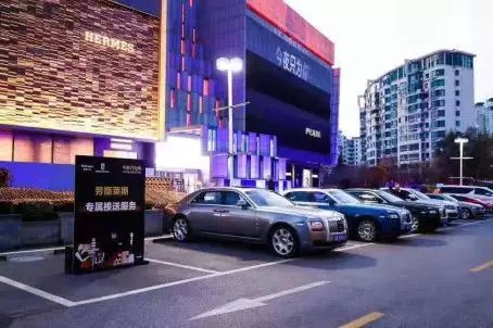 青岛海信广场闭店视频,青岛海信闭店答谢