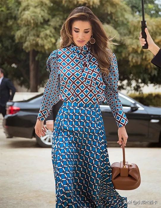 英国第一女友穿$69大衣助攻，鲍里斯大获全胜...|郑尔摩斯周报