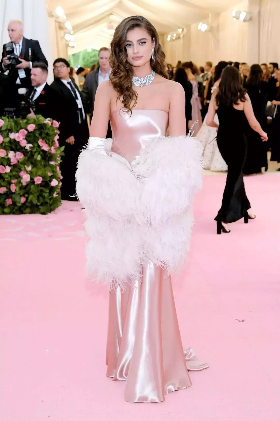 MetGala｜他们都在骗你，今年时尚奥斯卡的主题，是中国古代神话