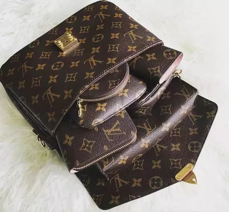 lv和chanelysl (ysl niki与lv邮差包哪个值得入手)