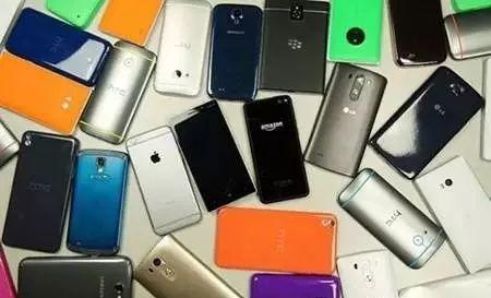 为什么手机用几年就卡的不行了,为什么智能手机用三年就卡了