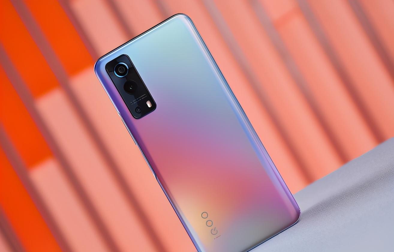 内行人推荐千元机,目前最受欢迎的4部千元机