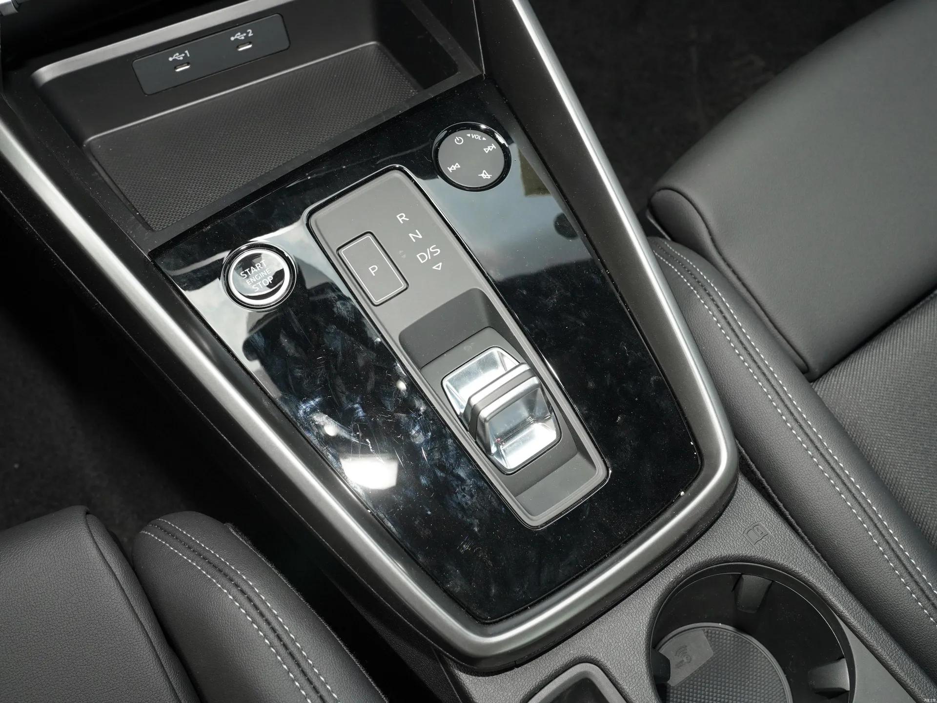 a3l奥迪2021款,奥迪a3l2021款35tfsi进取运动型