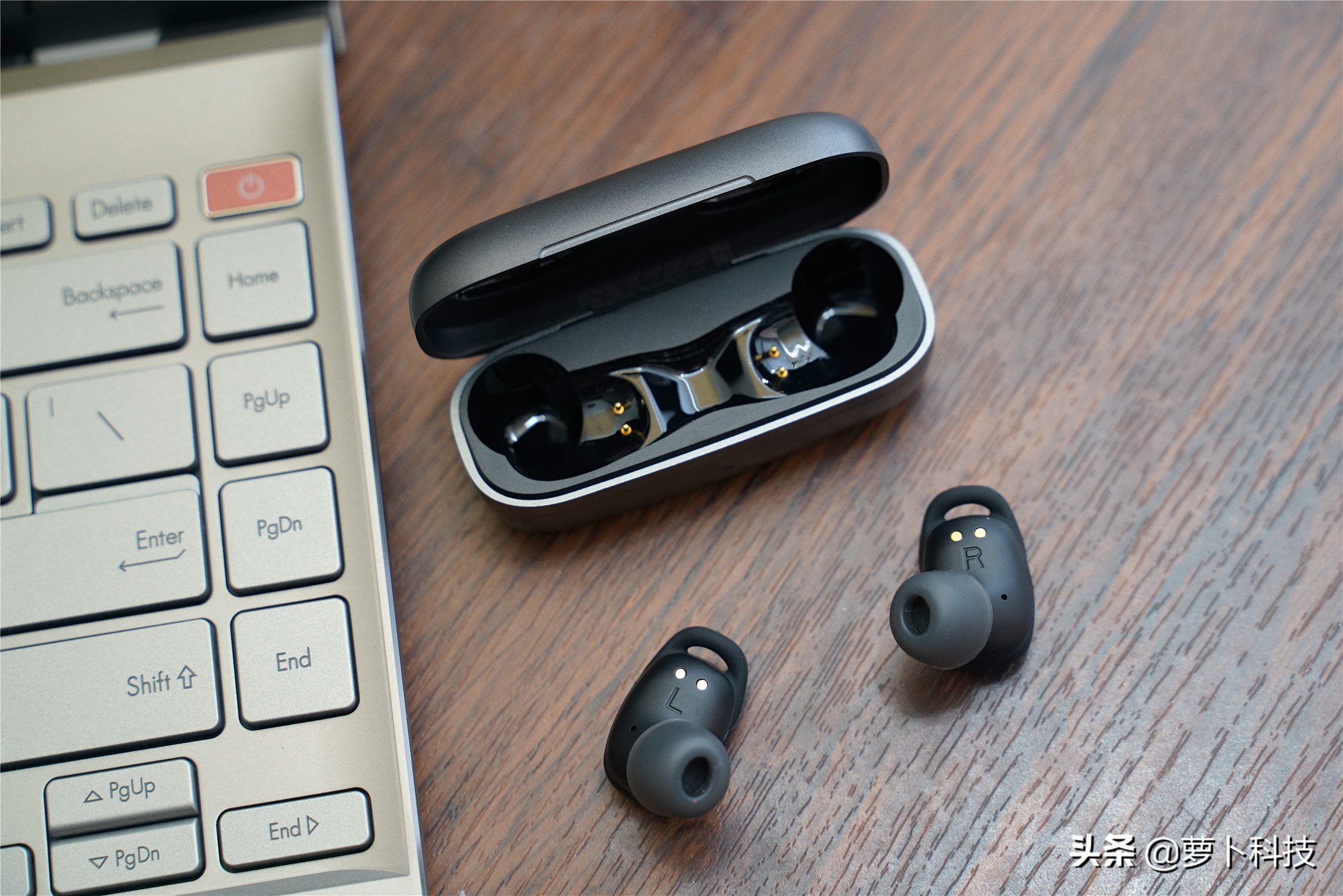 钃濈墮鑰虫満tws2pro,fiil钃濈墮鑰虫満tws