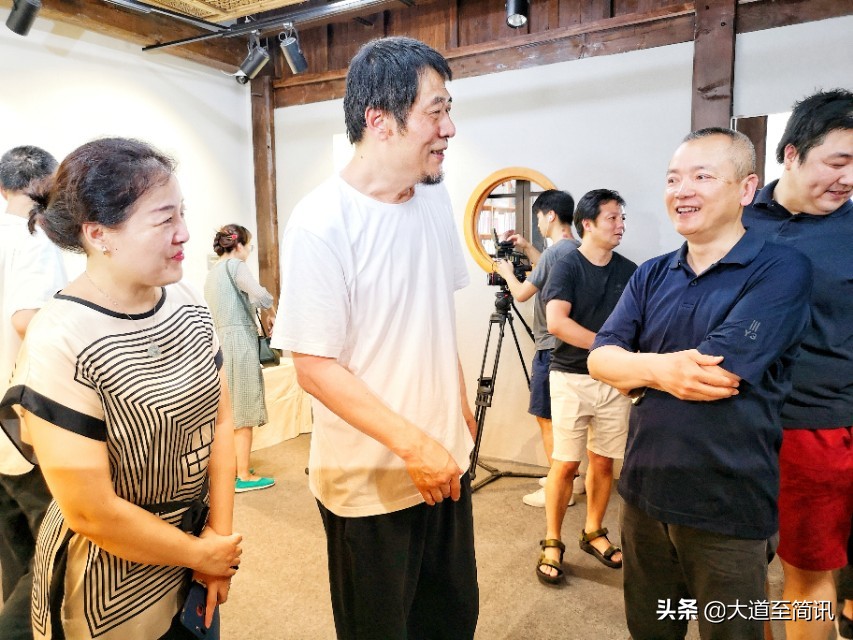 素描徐方,画家徐方素描