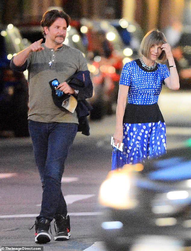 超模伊莲娜抖音,超模伊莲娜晒腹肌