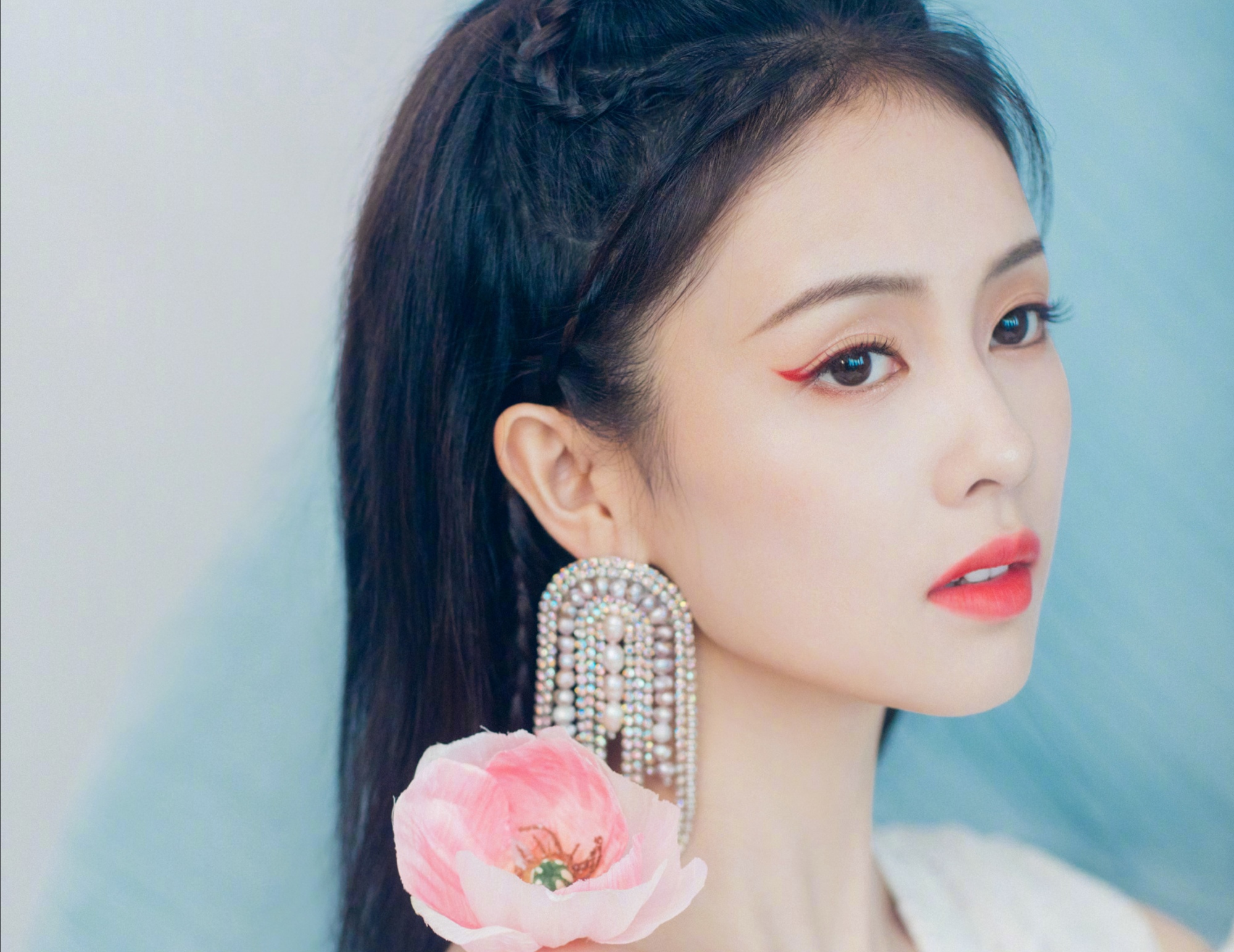 好喜欢白鹿的发际线，毛茸茸的感觉，比颜值更优秀