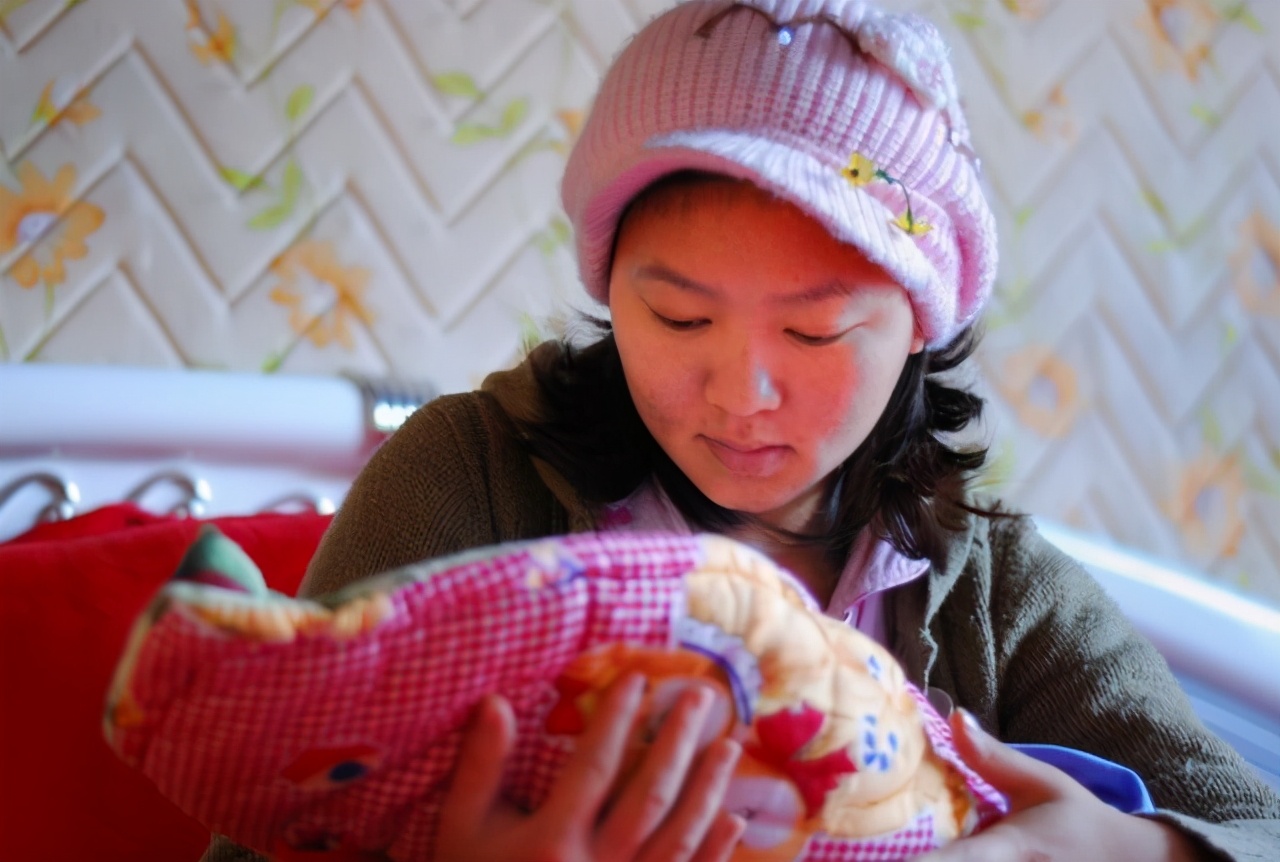 进产房前必备物品清单最新,待产进产房必带8件