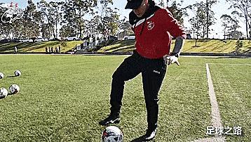 球场过人动作,单脚起球凌空抽射