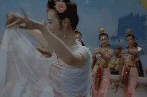 热巴古装舞蹈刘诗诗,热巴刘诗诗红毯展民族风韵