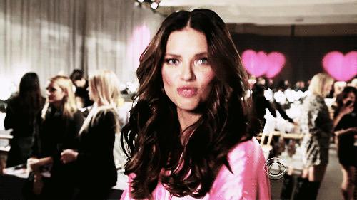 世界超模维密走秀图集,维密超模刘雯图集