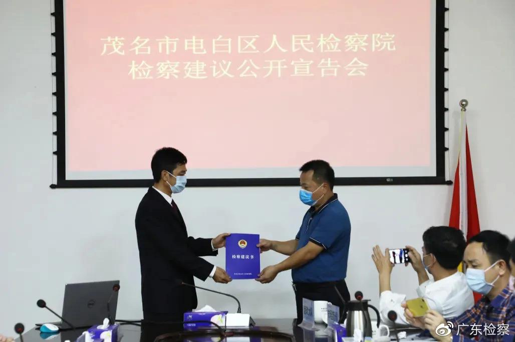 广东一男子卖鸭子被抓,一男子贩卖鸟却被抓