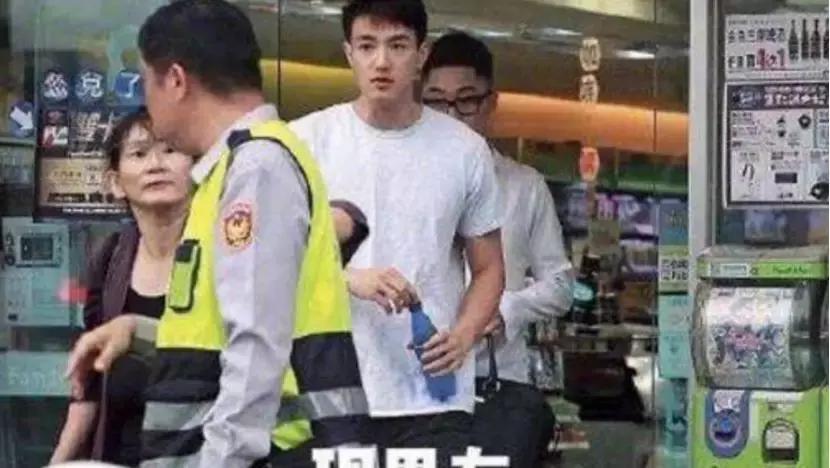 女作家艾小羊的公众号 (艾小羊新书全部小说全集在线阅读)