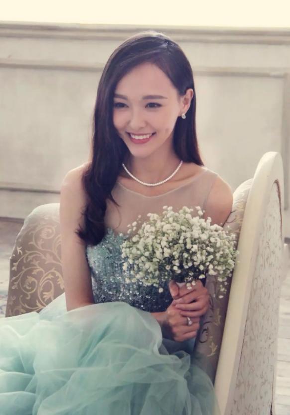 傻白甜鼻祖唐嫣演技遭质疑,傻白甜黑化是什么样子的