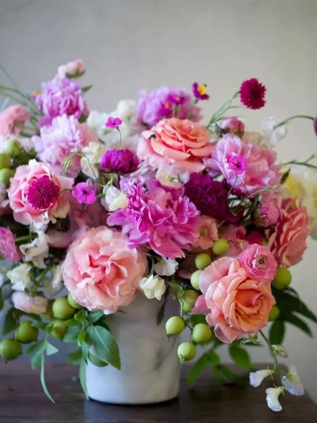 鲜花花束叶子发蔫怎么回事,鲜花发过来应该怎么处理