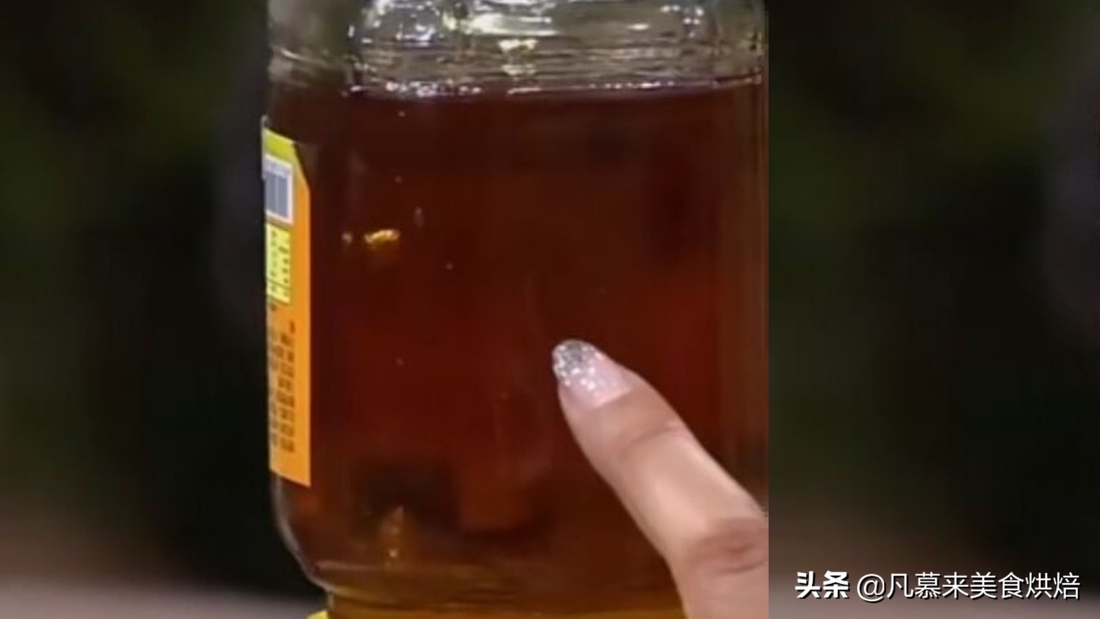 怎么判断蜂蜜是真蜂蜜还是假蜂蜜,蜂蜜放进冰箱里凝固了是真蜂蜜吗