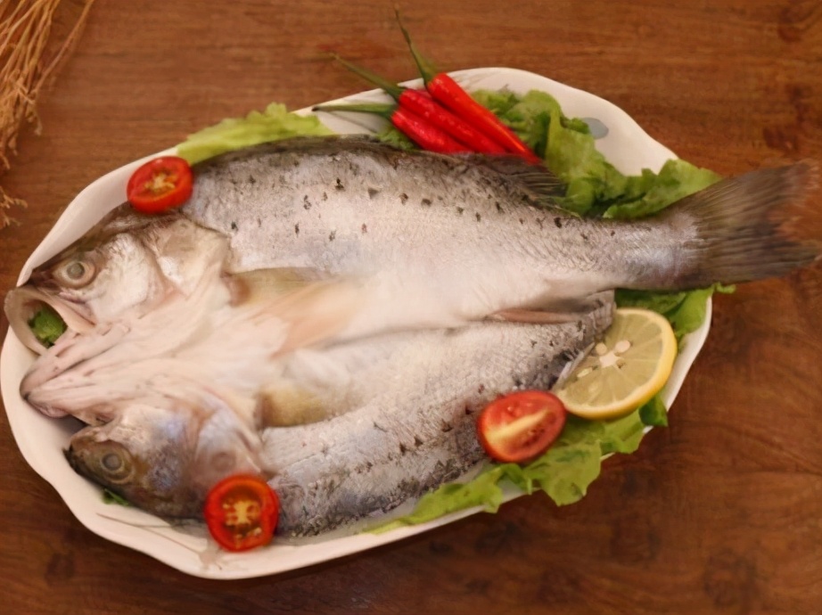 买鲈鱼去海鲜区还是河鲜,怎么挑选鲈鱼最好