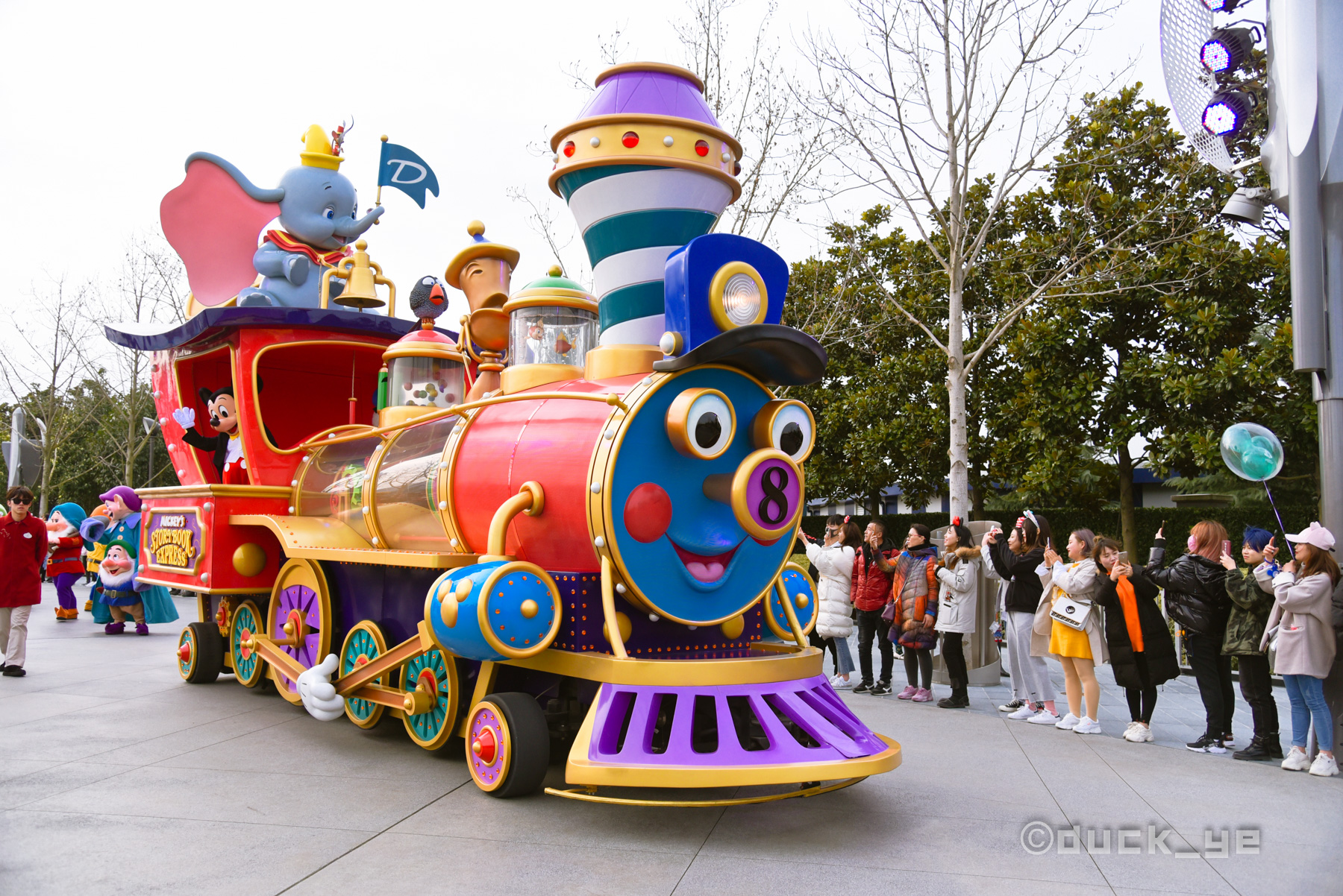 上海迪士尼两晚一天攻略,如何六日玩转上海迪士尼