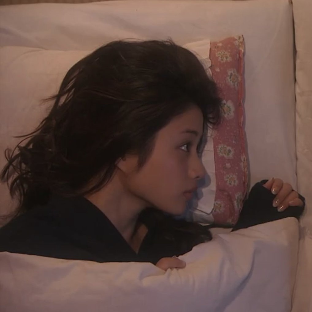 下颌角怎样算好看,下颌有折角好看还是没有折角好看