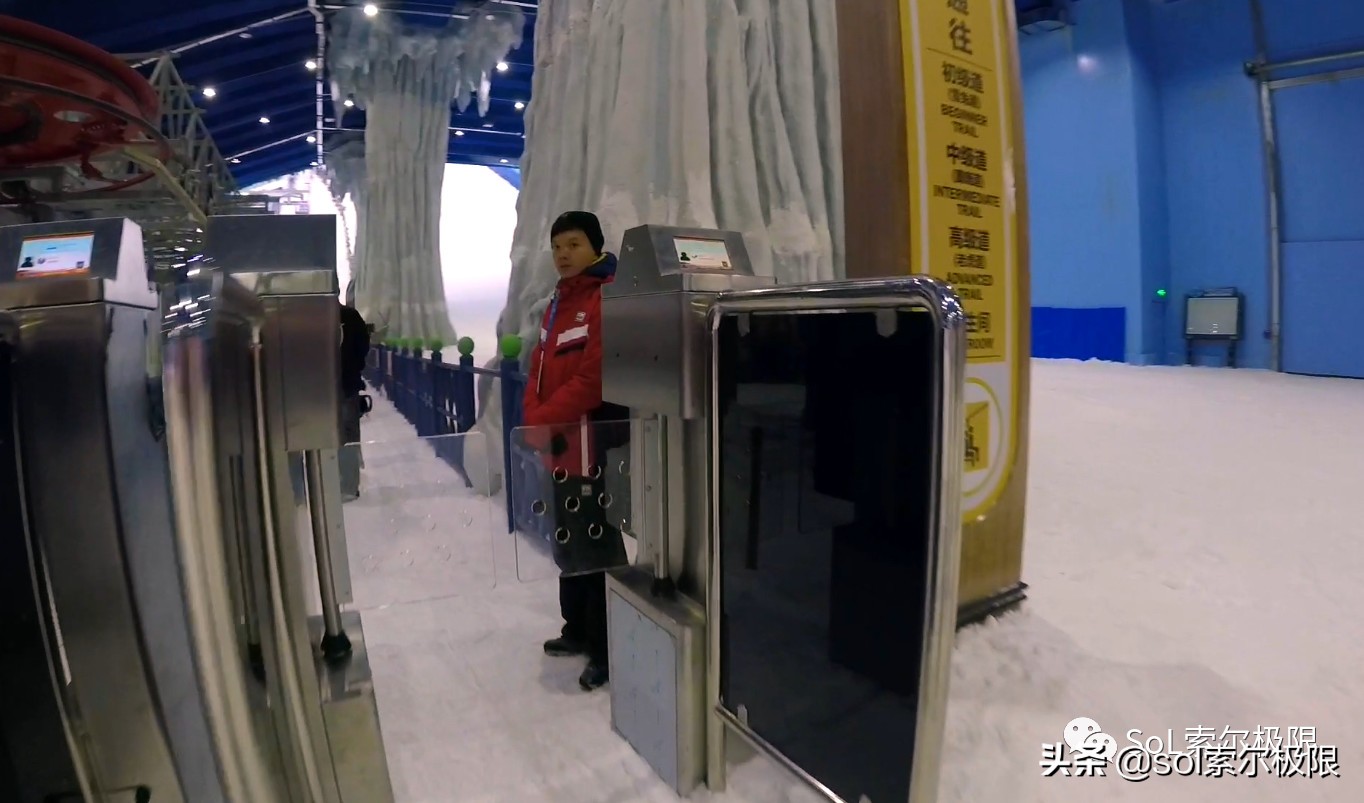 融创雪世界广州能滑多久,融创雪世界广州攻略视频