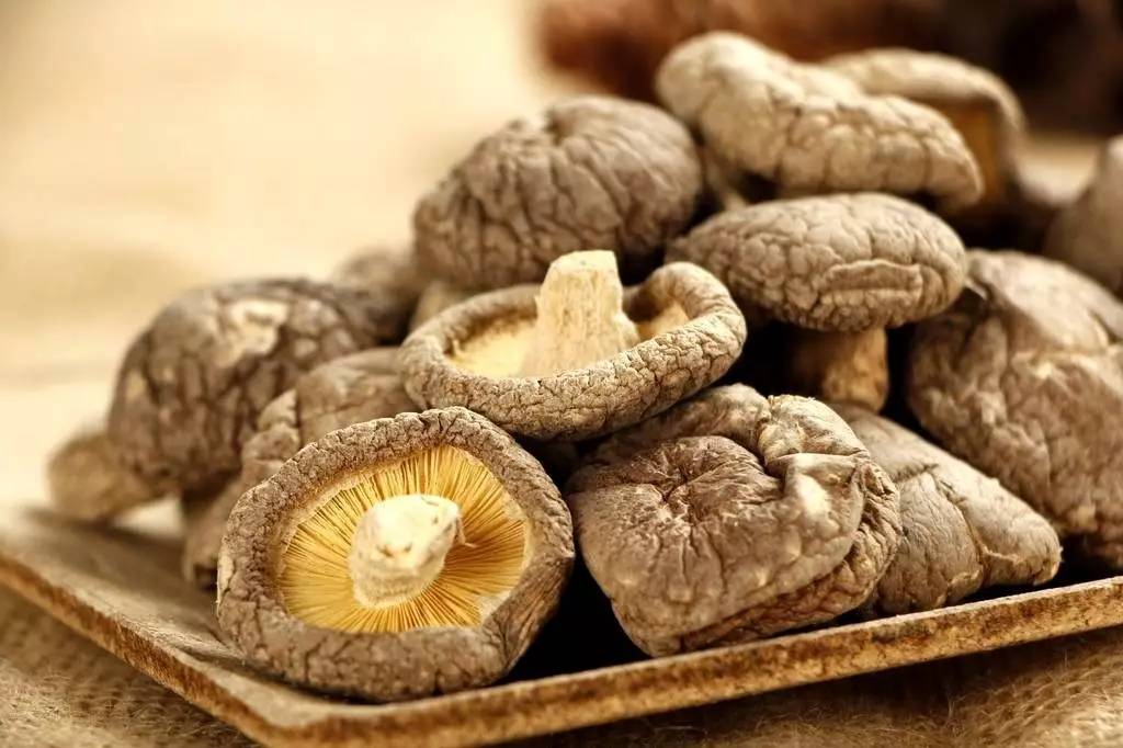 红枣太脏用什么方法能洗干净,红枣上有虫卵怎么处理