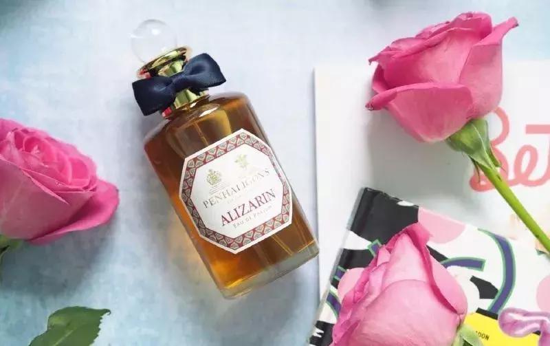 趁这些香水还没火，我先悄悄推荐给你