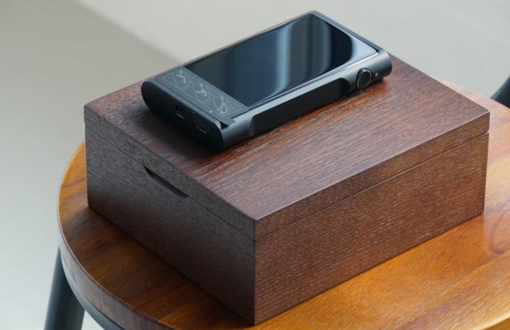 拥有一台苹果手机和华为手机,又一款华为手机新机