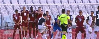 历史第一人罗球王,梅西c罗十大任意球