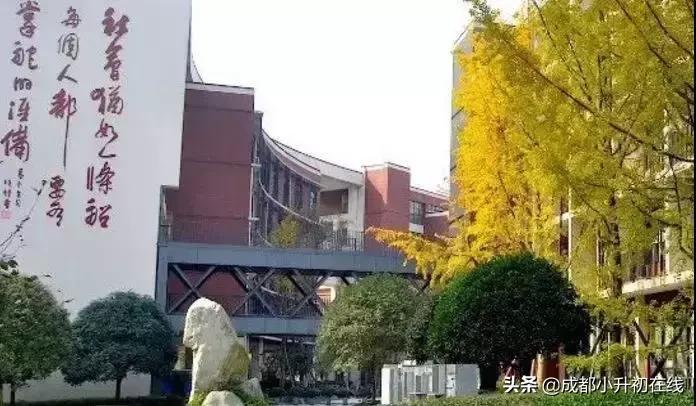 成都市初中必读书目,成都重点中学初中必读书单