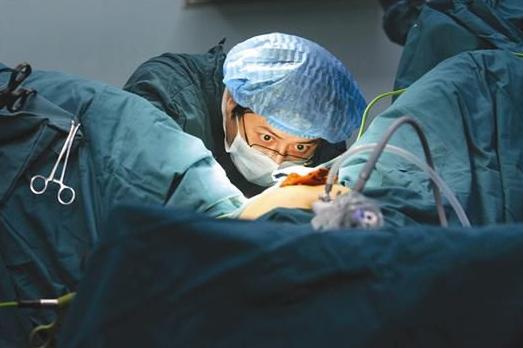 产妇分娩用力导致出血,生孩子顺产用力过猛出内痔疮