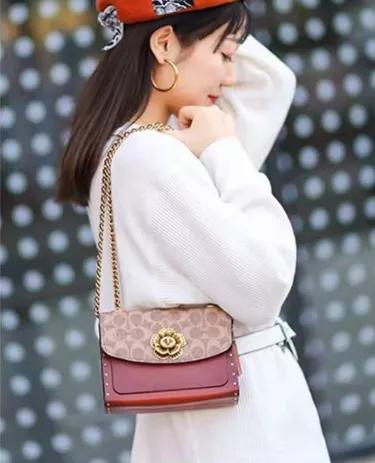 蔻驰哪款包适合女生,蔻驰的包包哪款好看