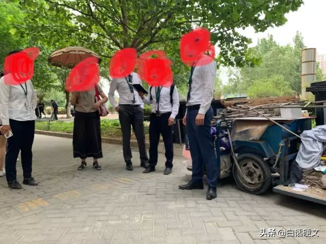 两区交界的路,两区交界处路况相差甚远