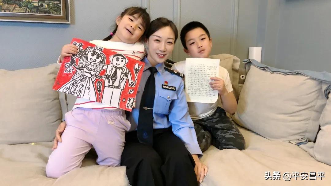 母亲节警察妈妈对警宝的寄语,警宝给妈妈过母亲节