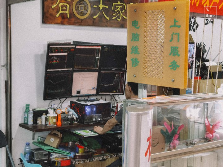 我在旧货市场淘了一天「电子垃圾」，这里是熟男的精神博物馆