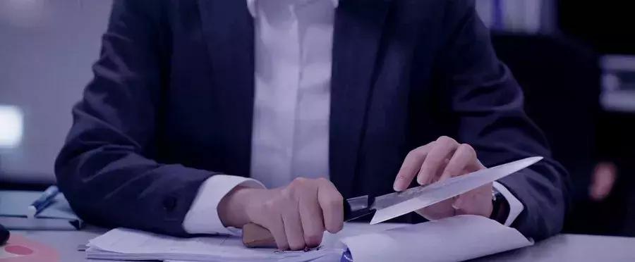 新年第一天22岁女大学生自缢,考验自己的女生自缢身亡