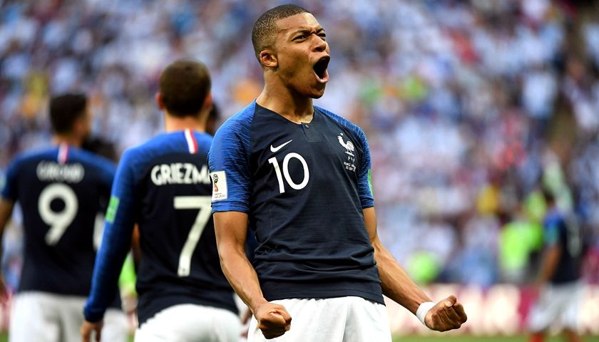 这个79号价值1亿欧元！曼联认定他就是下一个C罗！