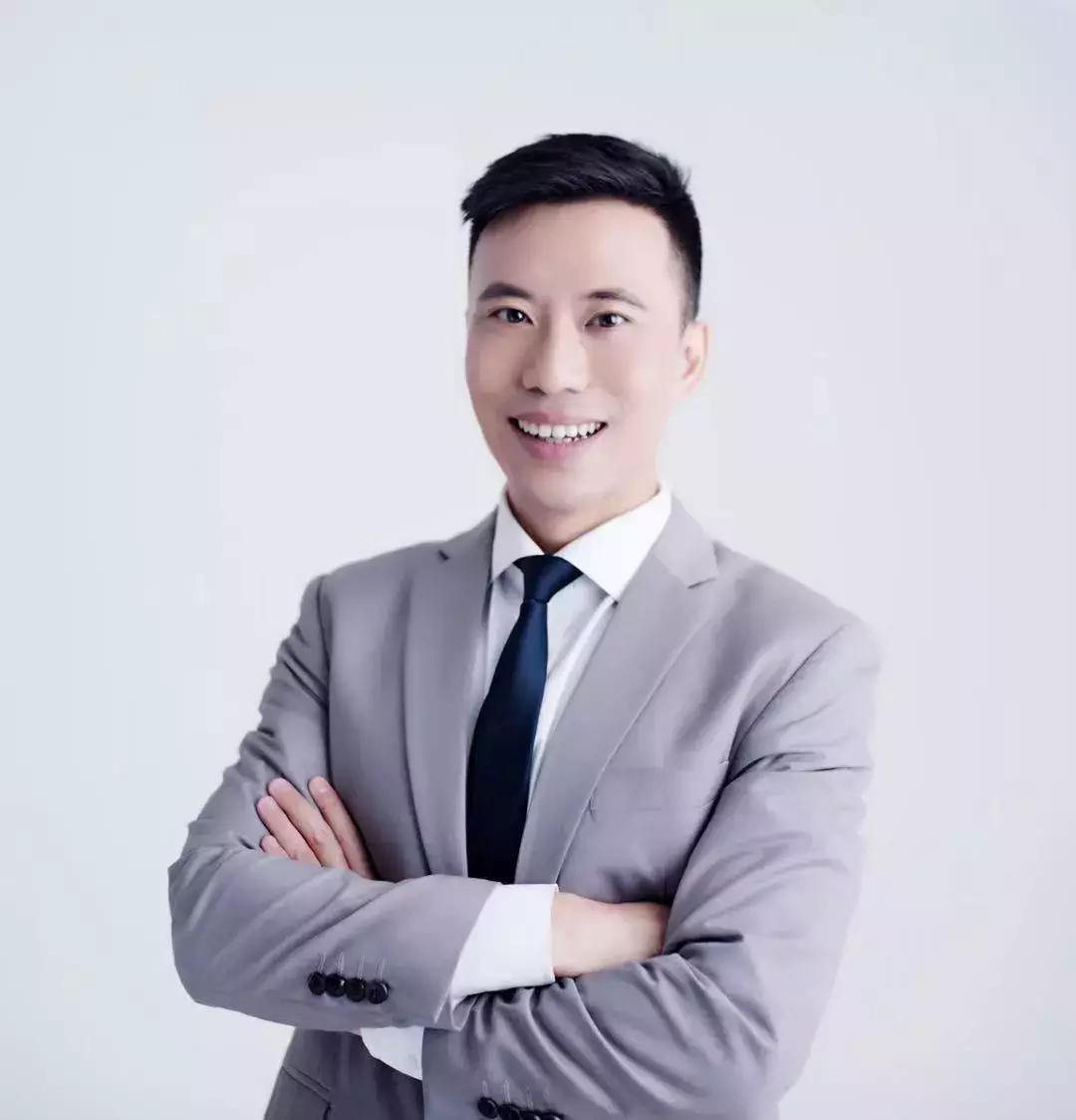 我和5个男美妆博主聊了聊，输了输了