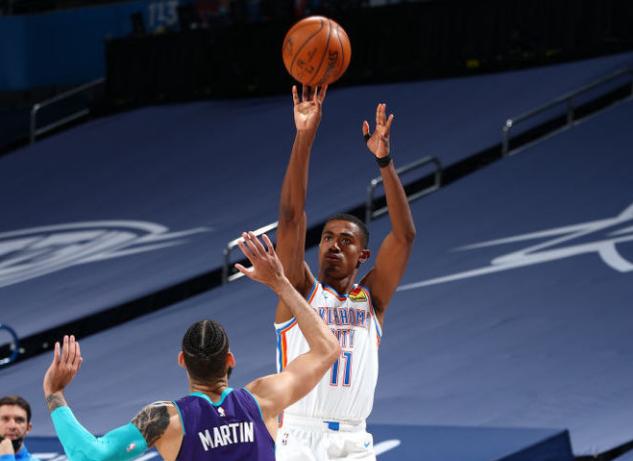 10记三分刷新队史纪录,10记三分