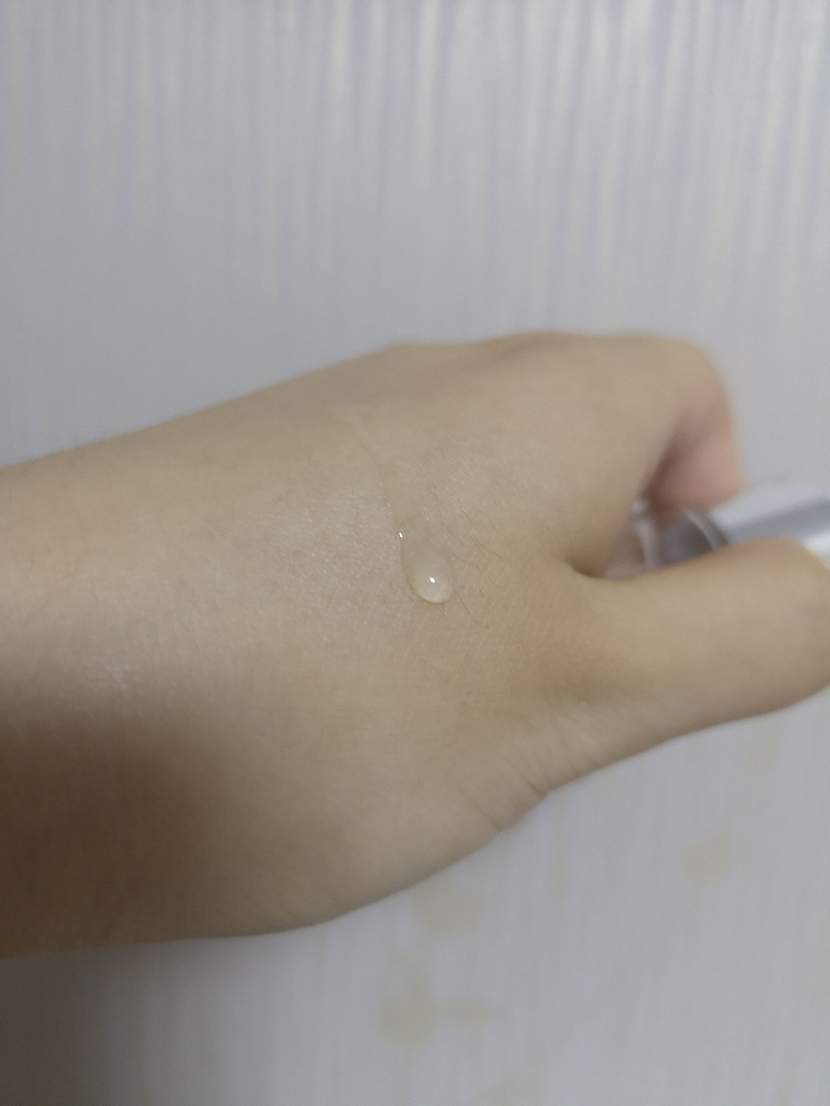 bioeffect蓓欧菲精华用后过敏,bioeffect蓓欧菲冰岛精华能祛痘吗