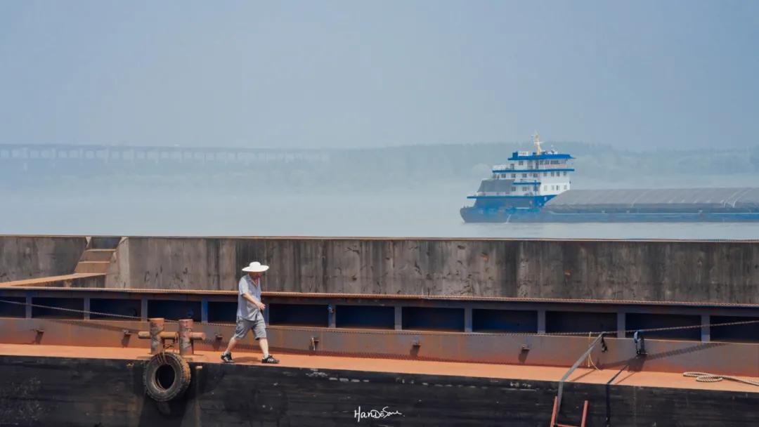 武汉吴长子卤菜,武汉卤菜店视频