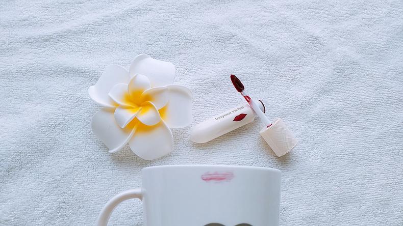 能推荐一支你无限回购的口红吗,推荐一下最近很喜欢的两支口红