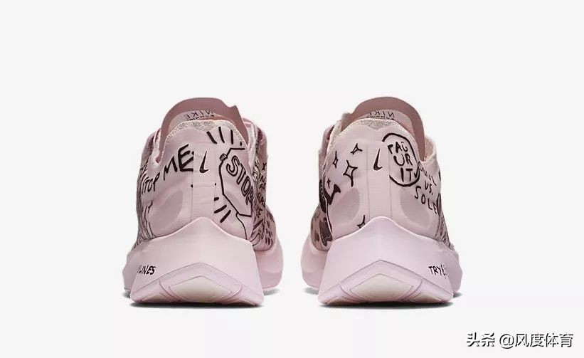 朱一龙惊艳神图氛围感,朱一龙之前春晚的全白色服装图文