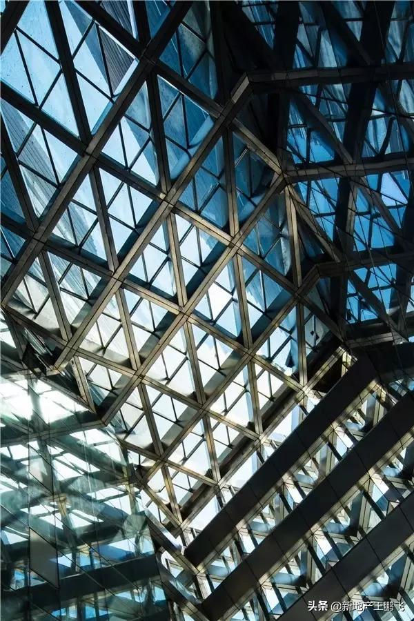 *瑰园玫**|曲江池畔的「叛逆少年」，匠心打磨的「凝固艺术」