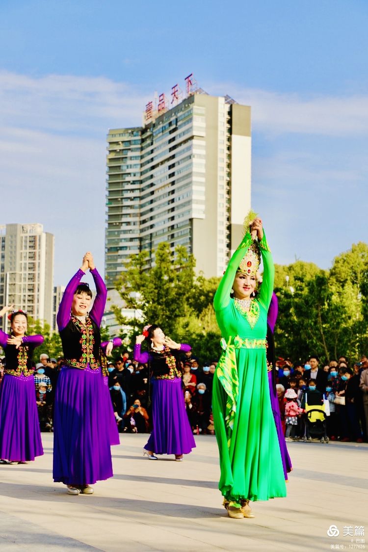 洛阳牡丹广场新疆舞视频,洛阳牡丹广场爵士舞