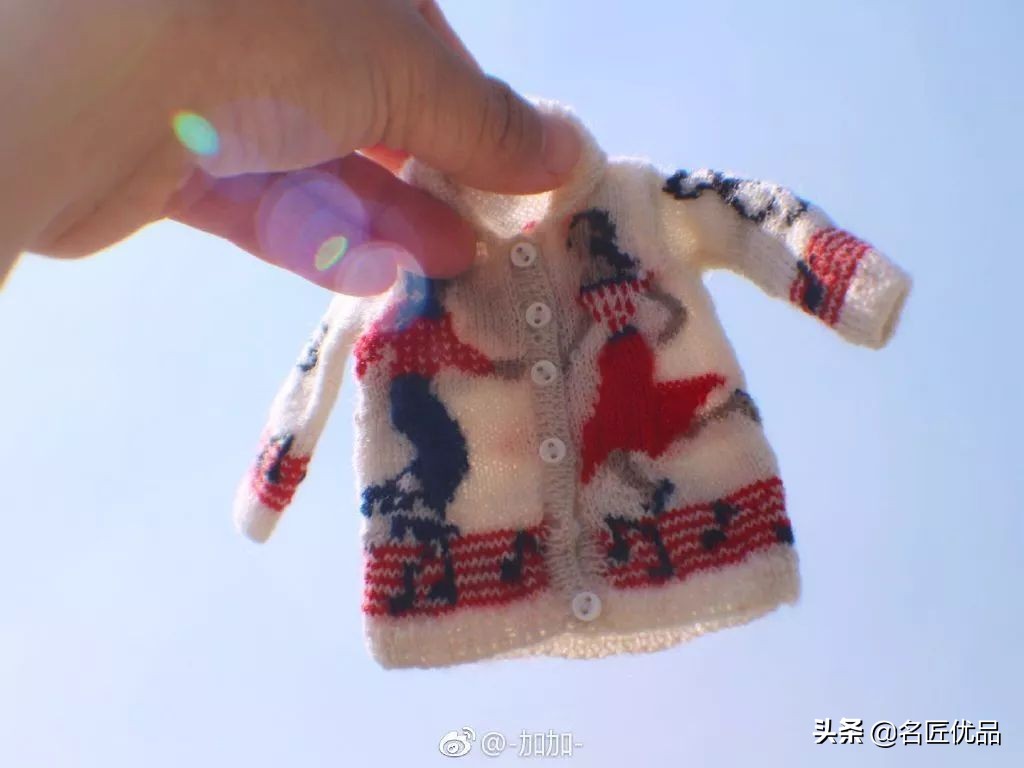 怎么用不要的衣服给玩偶做裙子,怎么给小玩偶做好看的小裙子