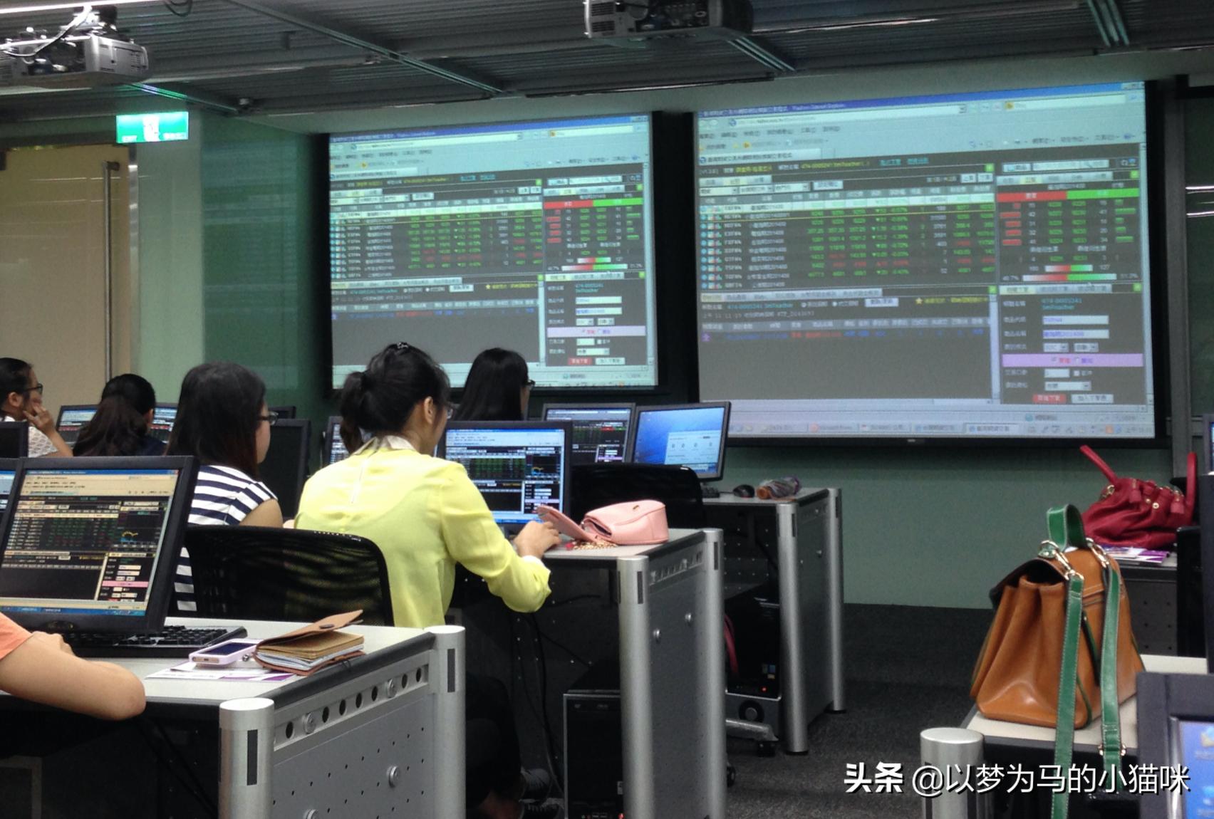 填报志愿未来前景最好的十大专业,普通大专什么志愿最有前景