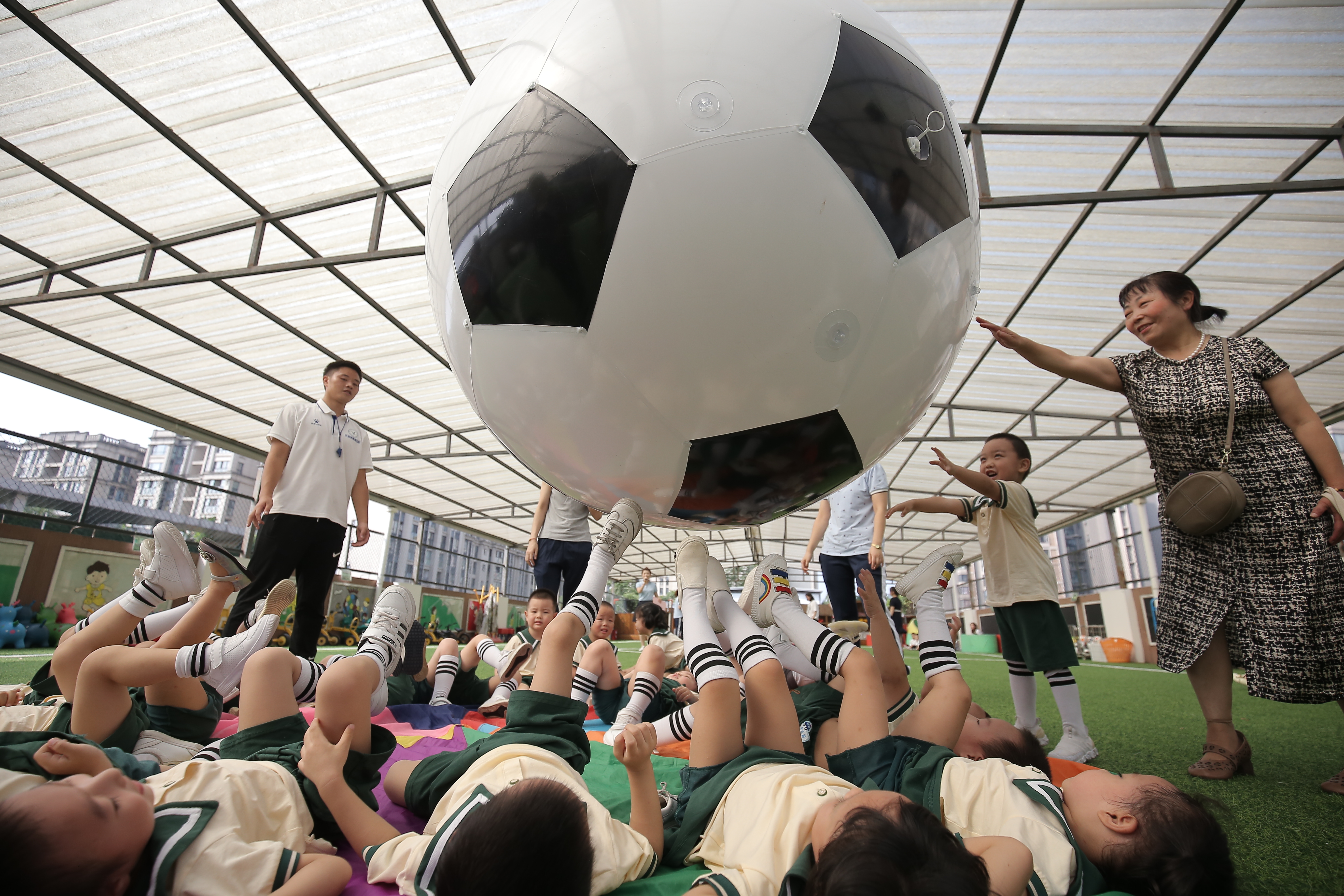 中庄小学第三届足球嘉年华活动,绿茵飞扬