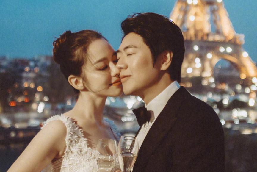 郎朗妻子年轻照,郎朗吉娜秀蜂腰曲线