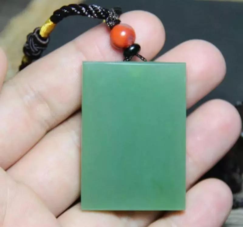 刘晓庆戴翡翠平安扣,刘晓庆帝王绿无事牌