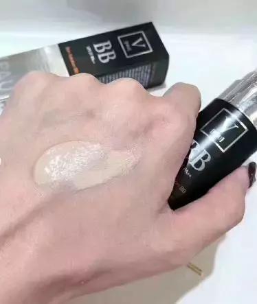 粉底液推荐小仙女,抖音爆款粉底液遮瑕持久不脱妆